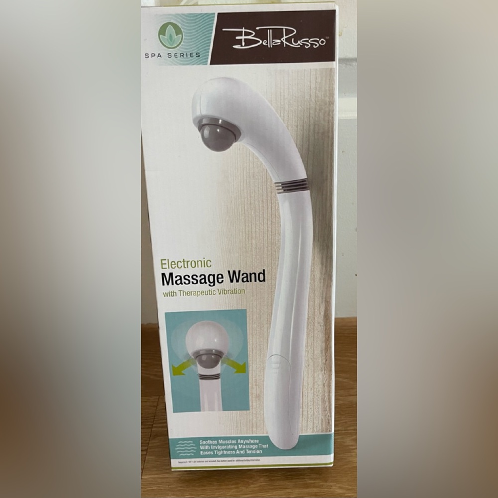 Bella Russo Electronic Massage Wand
